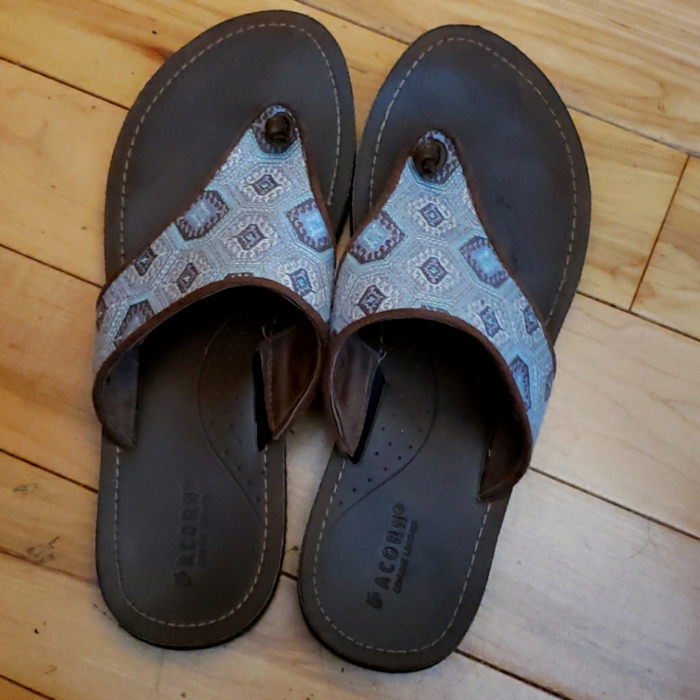 Acorn Sandals